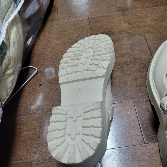 Steve Madden shoes - Picture 2 of 2